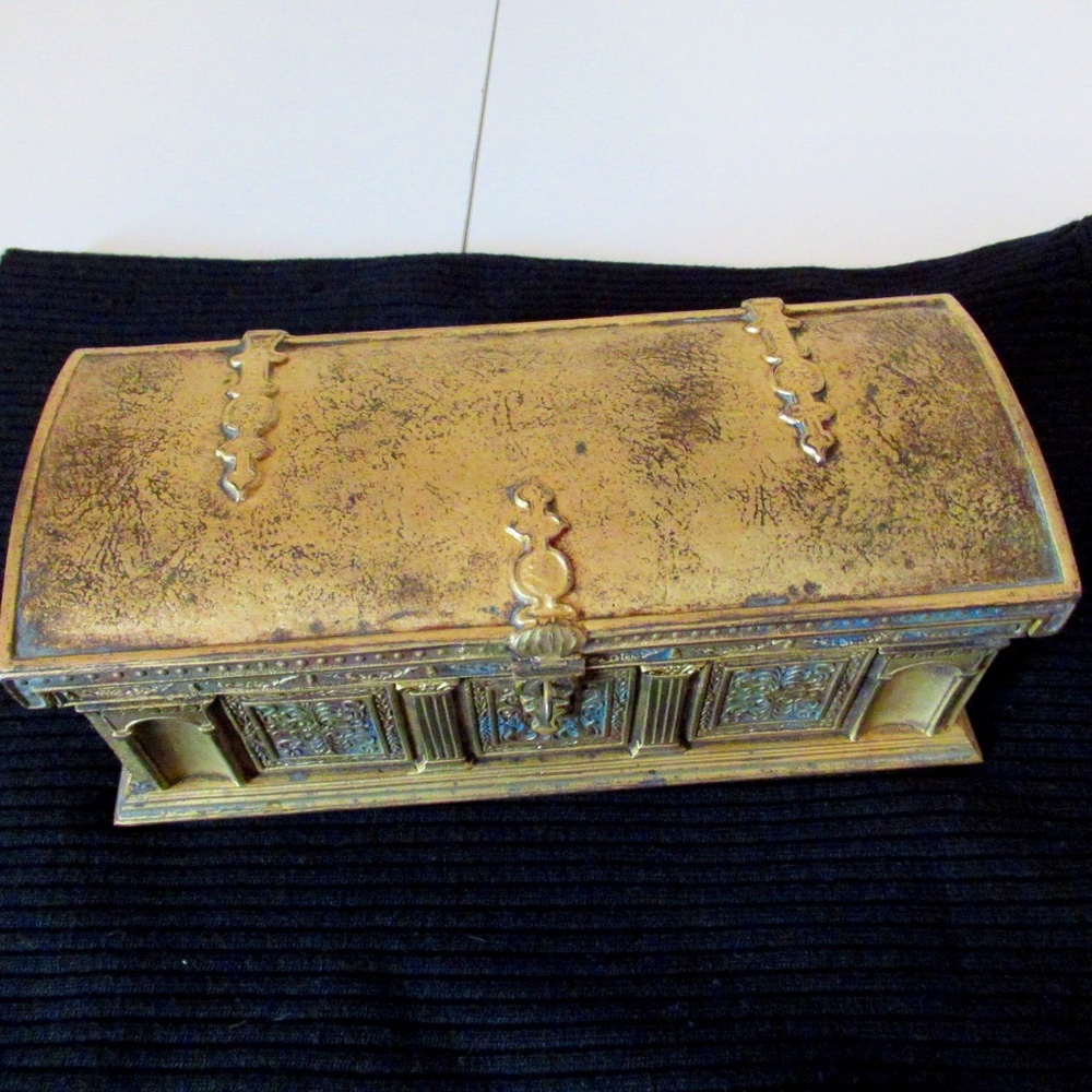 Tiffany Studios New York 1666 Brass jewelry box